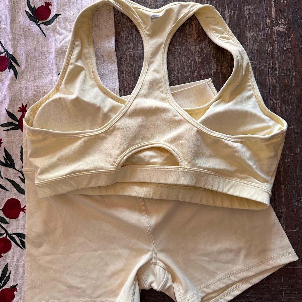 Fabletics Butter Yellow Sports Bra and Shorts Set - Picture 2 of 4